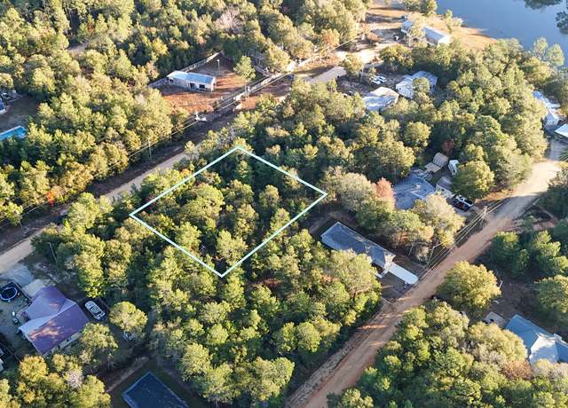 Property at 18 Shorey Dr, FL 32433