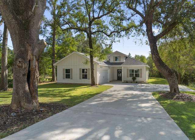 Property at 2 Coweta Rd, Cantonment, FL 32533, 4 beds, 2.5 baths