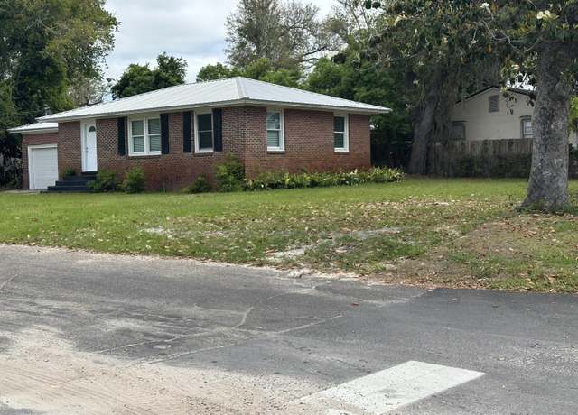 Property at 102 Cove Ave, Panama City, FL 32401, 3 beds, 1 bath