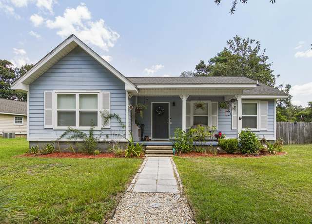 Property at 165 Palmetto Ave, Freeport, FL 32439, 3 beds, 2 baths
