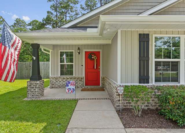 Property at 6960 Nelson St, Navarre, FL 32566, 3 beds, 2 baths