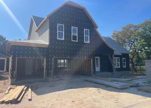 Property at 1404 Addie Dr, Niceville, FL 32578, 4 beds, 4.5 baths