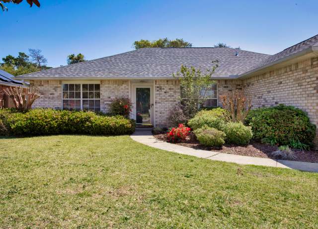 Property at 1945 Jessica Way, Navarre, FL 32566, 3 beds, 2 baths