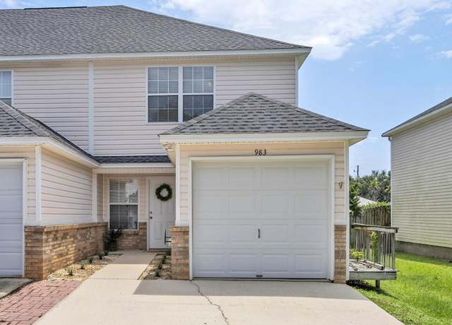 Property at 983 Scenic Oak Lane Ln, Fort Walton Beach, FL 32547, 2 beds, 2.5 baths