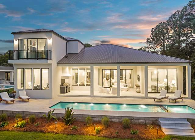 Property at 282 Bayshore Dr, Miramar Beach, FL 32550, 4 beds, 4.5 baths
