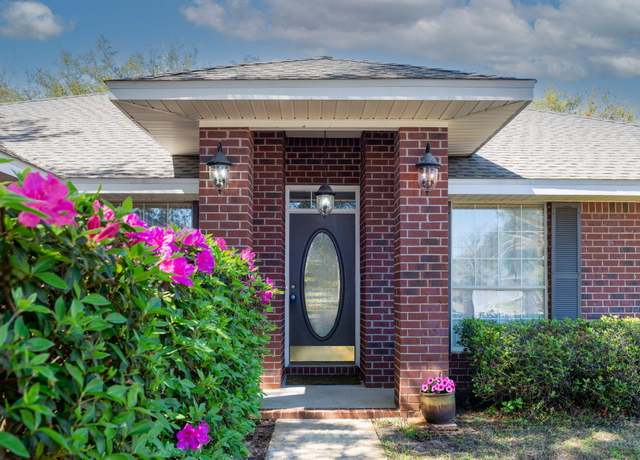 Property at 2043 Alfred Blvd, Navarre, FL 32566, 3 beds, 2 baths