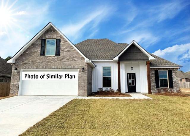 Property at 2713 Louis Cir, Crestview, FL 32536, 3 beds, 2 baths