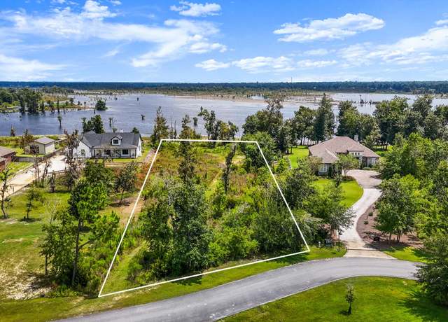 Property at 9704 Summer Creek Dr, Southport, FL 32409