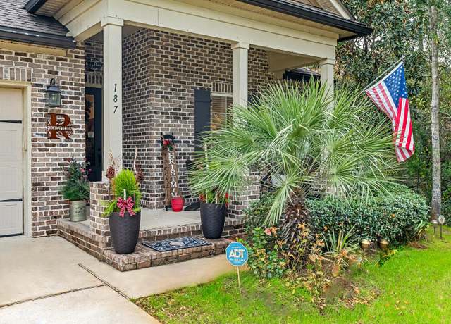 Property at 187 Autumn Ave, Freeport, FL 32439, 3 beds, 2.5 baths
