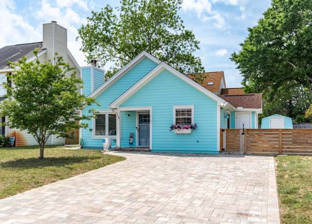 Property at 156 Beach Dr, Fort Walton Beach, FL 32547, 3 beds, 2 baths