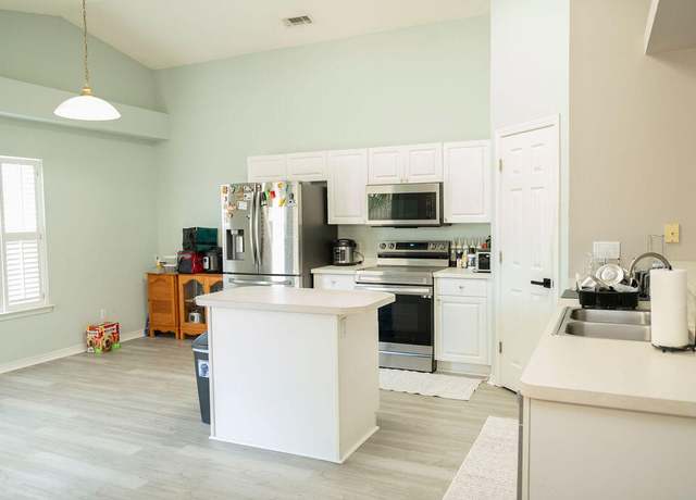 Property at 1955 Reserve Blvd, Gulf Breeze, FL 32563, 3 beds, 2 baths