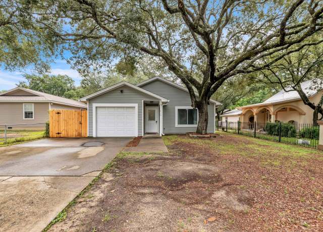 Property at 910 Linden Ave, Niceville, FL 32578, 3 beds, 2 baths