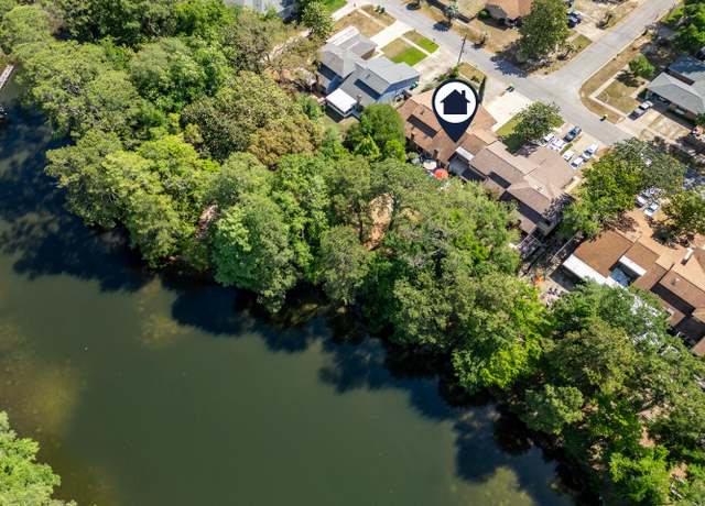 Property at 1112 Pin Oak Cir, Niceville, FL 32578, 3 beds, 2 baths