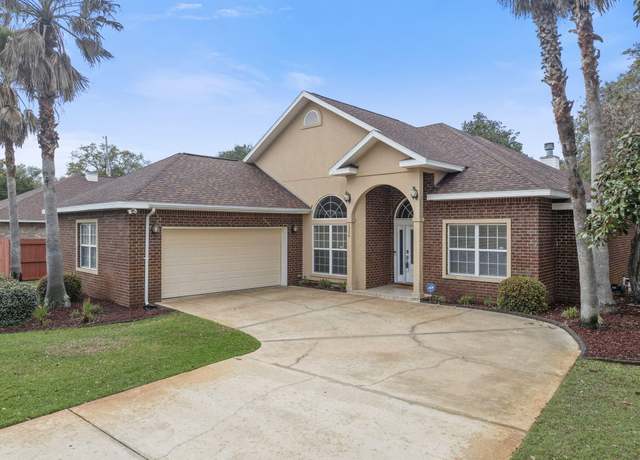 Property at 1774 Magnolia Harbor Dr, Navarre, FL 32566, 3 beds, 2.5 baths