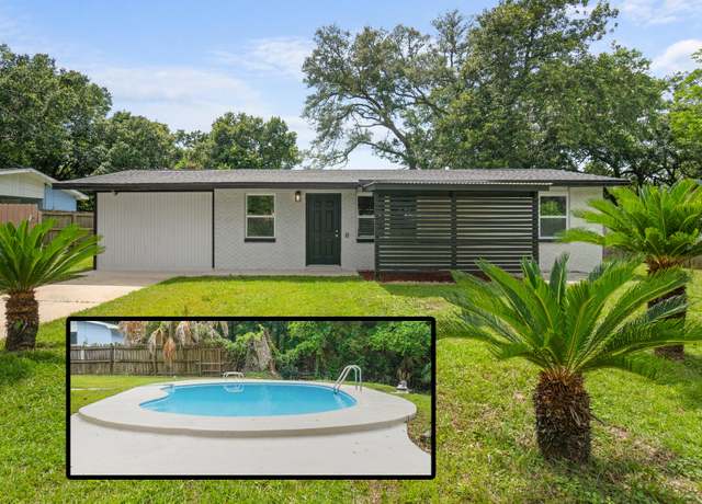 Property at 1023 W Webster Dr, Pensacola, FL 32505, 3 beds, 1 bath