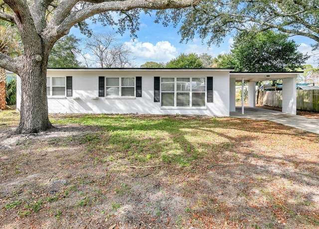 Property at 40 NE Laurie Dr, Fort Walton Beach, FL 32548, 3 beds, 1 bath