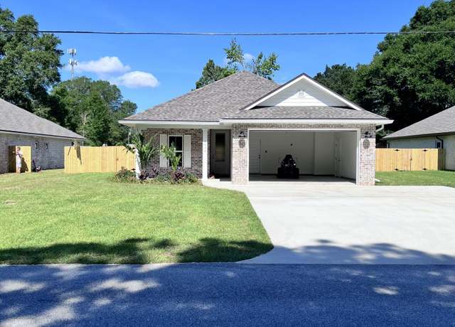 Property at 1436 Cat Mar Rd, Niceville, FL 32578, 4 beds, 2.5 baths