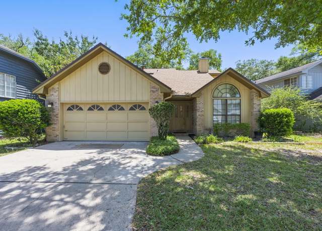 Property at 1405 Ariel Ln, Fort Walton Beach, FL 32547, 3 beds, 2.5 baths