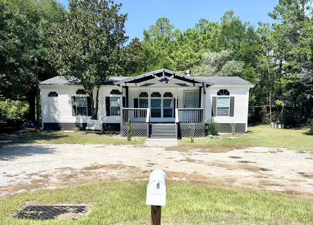 Property at 42 Cypress Ln, Freeport, FL 32439, 3 beds, 2 baths