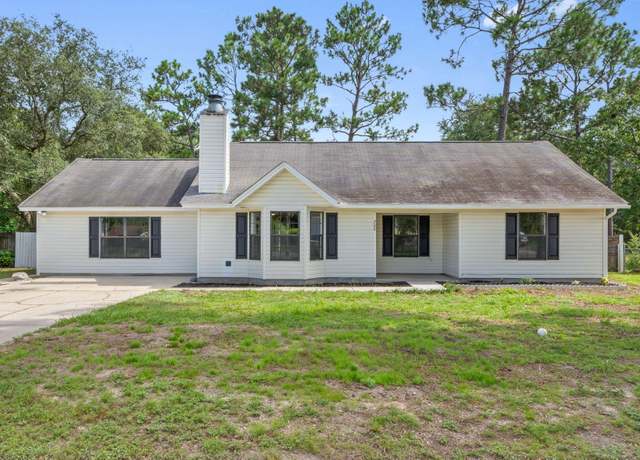 Property at 200 W Walker Cir, Crestview, FL 32539, 3 beds, 2 baths