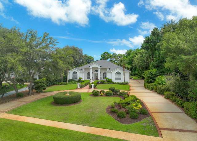 Property at 129 W Country Club Dr, Destin, FL 32541, 4 beds, 3.5 baths