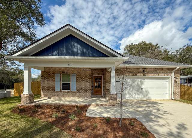 Property at 1061 Everglade Dr, Niceville, FL 32578, 4 beds, 2 baths