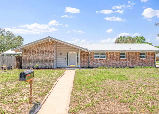 Property at 1501 Royal Palm Dr, Niceville, FL 32578, 3 beds, 2 baths