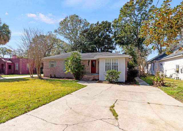 Property at 197 Edge Ave, Valparaiso, FL 32580, 3 beds, 2.5 baths