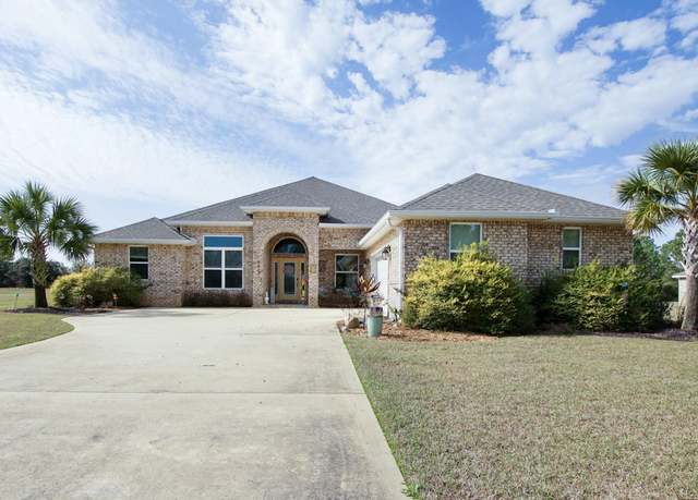 Property at 201 Tournament Ln, Freeport, FL 32439, 4 beds, 3 baths