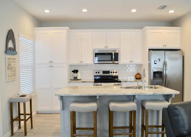 Property at 228 Malaga Pl, Panama City Beach, FL 32413, 2 beds, 2 baths