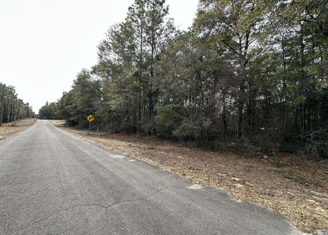 Property at Parcel E Woodcliff Dr, Crestview, FL 32539