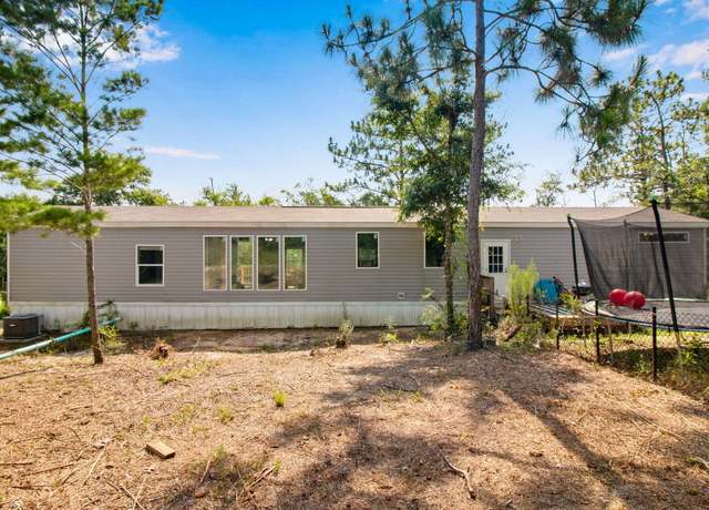 Property at 220 E Dogwood Ave, FL 32433, 3 beds, 2 baths