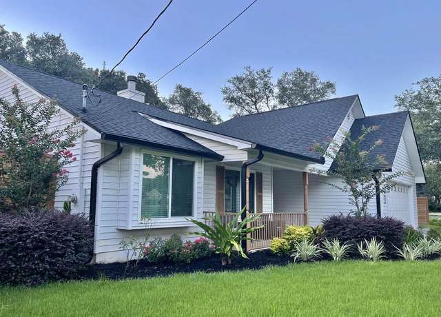 Property at 700 Vintage Cir, Destin, FL 32541, 3 beds, 2 baths