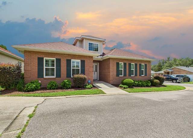 Property at 4360 Crete Cv, Niceville, FL 32578, 3 beds, 2 baths