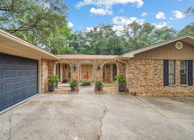 Property at 213 Olde Post Rd, Niceville, FL 32578, 4 beds, 2.5 baths