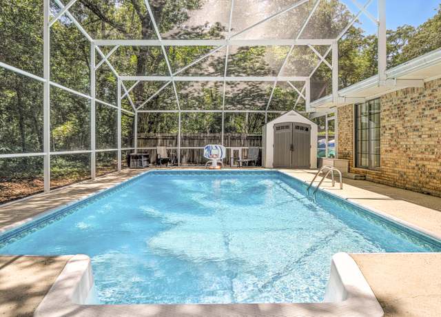 Property at 213 Olde Post Rd, Niceville, FL 32578, 4 beds, 2.5 baths