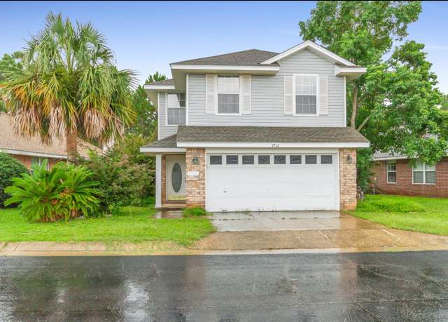 Property at 9712 Seafarers Way, Navarre, FL 32566, 4 beds, 2.5 baths