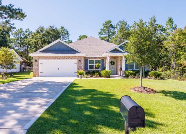 Property at 107 Magnolia Landing Dr, Freeport, FL 32439, 4 beds, 3 baths