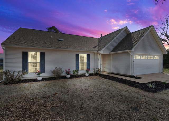 Property at 102 Hollow Cv, Crestview, FL 32539, 4 beds, 2 baths