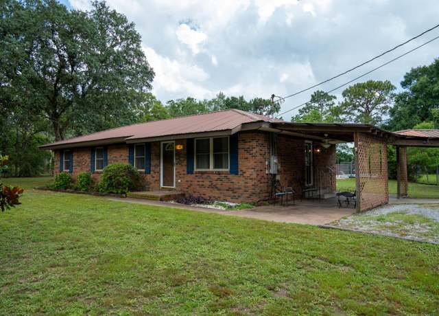 Property at 3180 Palmetta Ave, Crestview, FL 32539, 4 beds, 2.5 baths