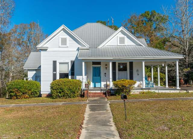 Property at 24147 Fifth Ave, Florala, AL 36442, 2 beds, 1.5 baths