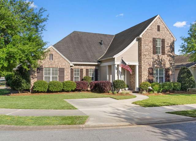 Property at 32 Derby Downs Cir, Niceville, FL 32578, 4 beds, 4 baths
