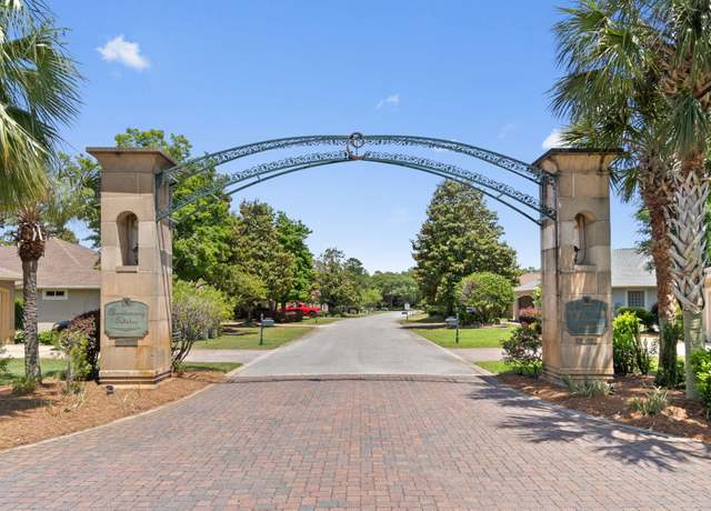 Property at 1049 Napa Way, Niceville, FL 32578, 3 beds, 2.5 baths