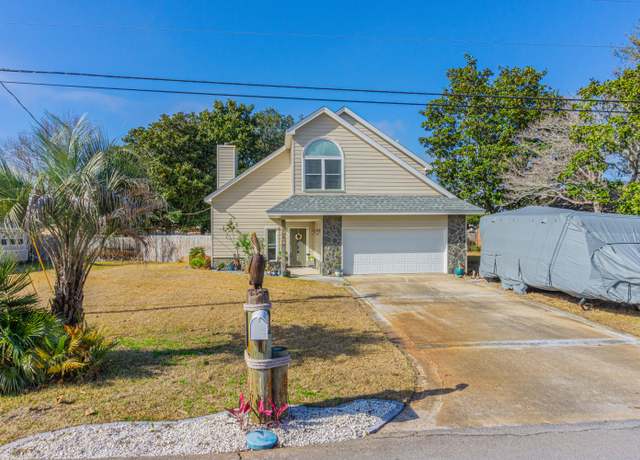 Property at 160 Wynnehaven Beach Rd, Mary Esther, FL 32569, 3 beds, 2.5 baths