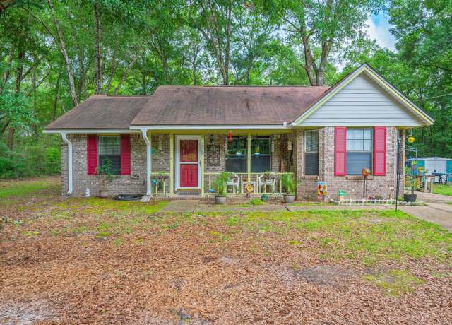 Property at 6256 Misty Ln, Crestview, FL 32539, 3 beds, 2 baths