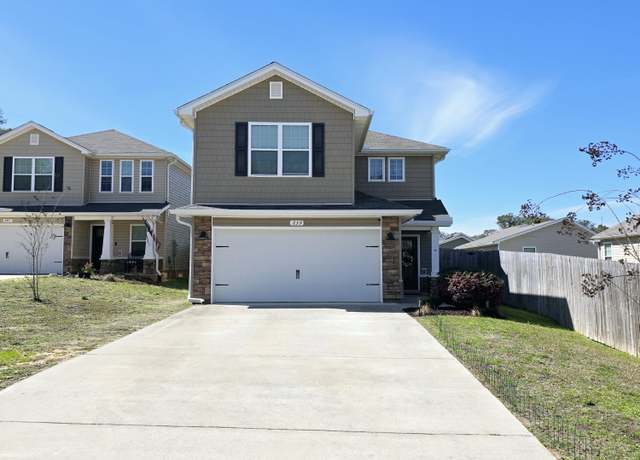 Property at 239 Wainwright Dr, Crestview, FL 32539, 3 beds, 2.5 baths