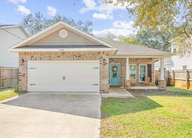 Property at 2108 Bayshore Dr, Niceville, FL 32578, 4 beds, 2.5 baths