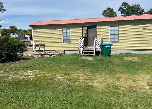 Property at 2001 Twin Oaks Dr, Panama City Beach, FL 32408, 3 beds, 2 baths