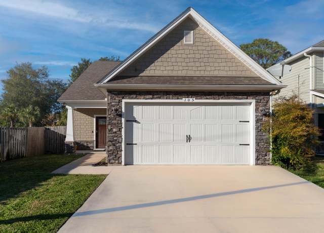 Property at 105 3rd Ave, Shalimar, FL 32579, 4 beds, 2.5 baths