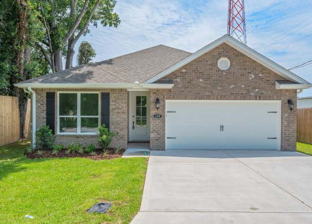 Property at 109 Beach Dr, Fort Walton Beach, FL 32547, 3 beds, 2 baths